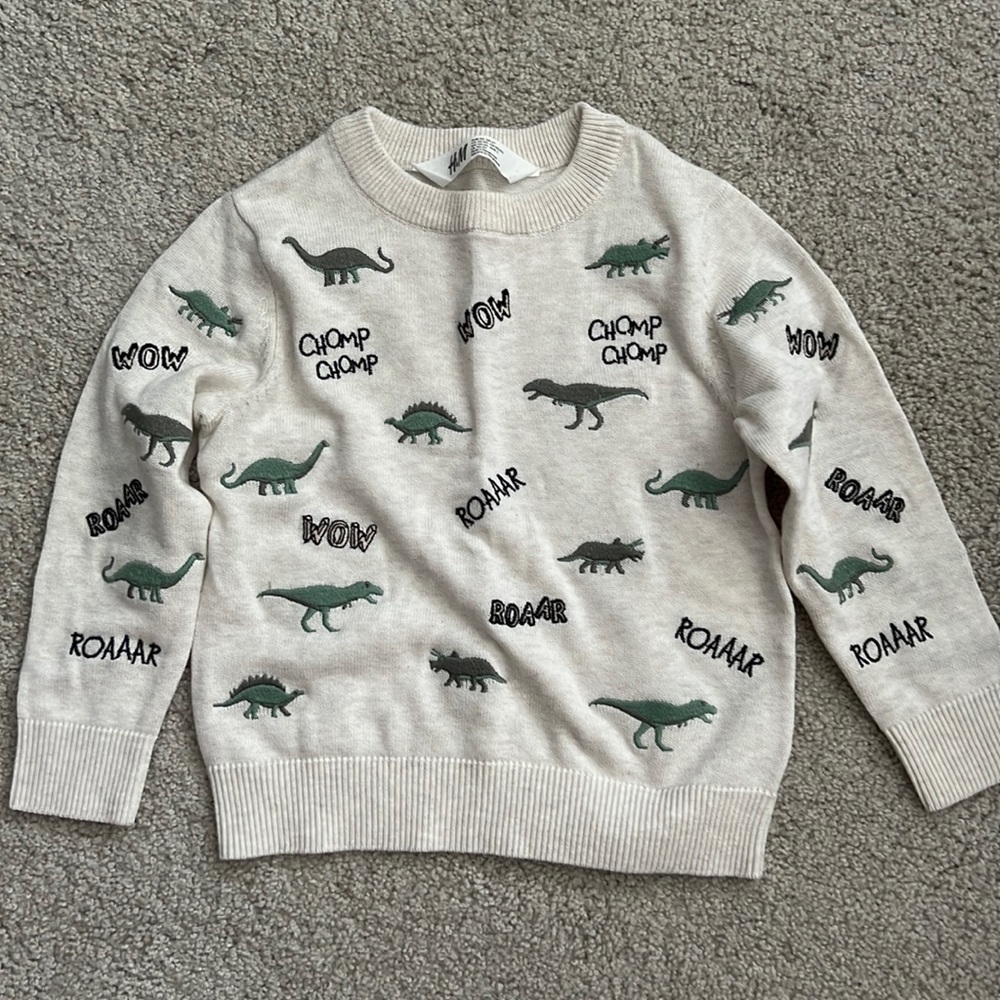 H&M Toddler Boys Cream Long Sleeve Sweater with Dinosaur Patches in Sz 2T